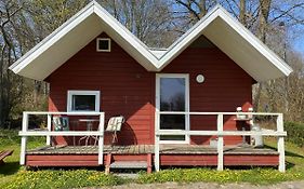 4-Personers Hytte Pa Rinkenaeshus Camping - Hytte B